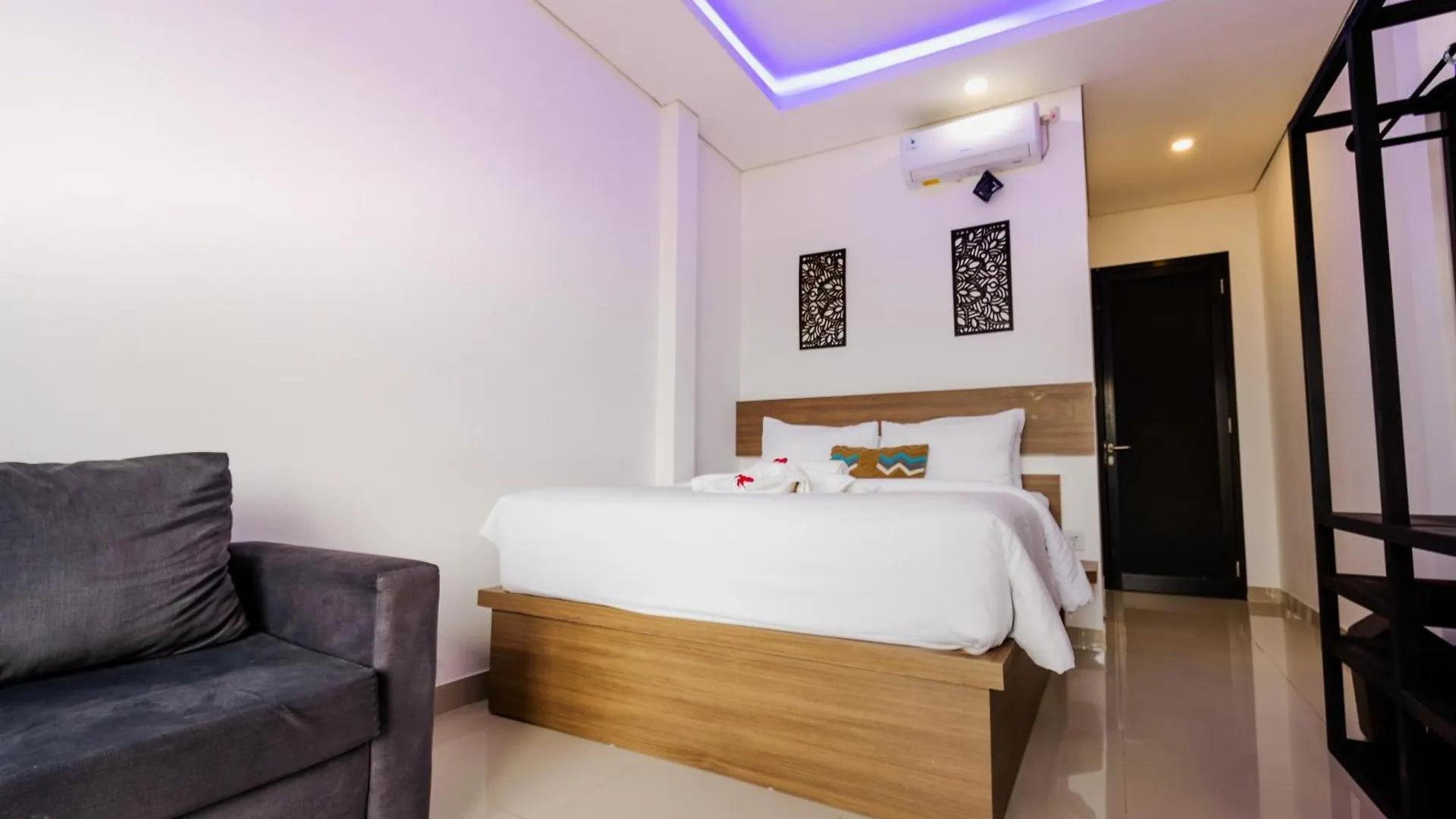 Homely Bali At Kayu Aya Seminyak Apart Otel